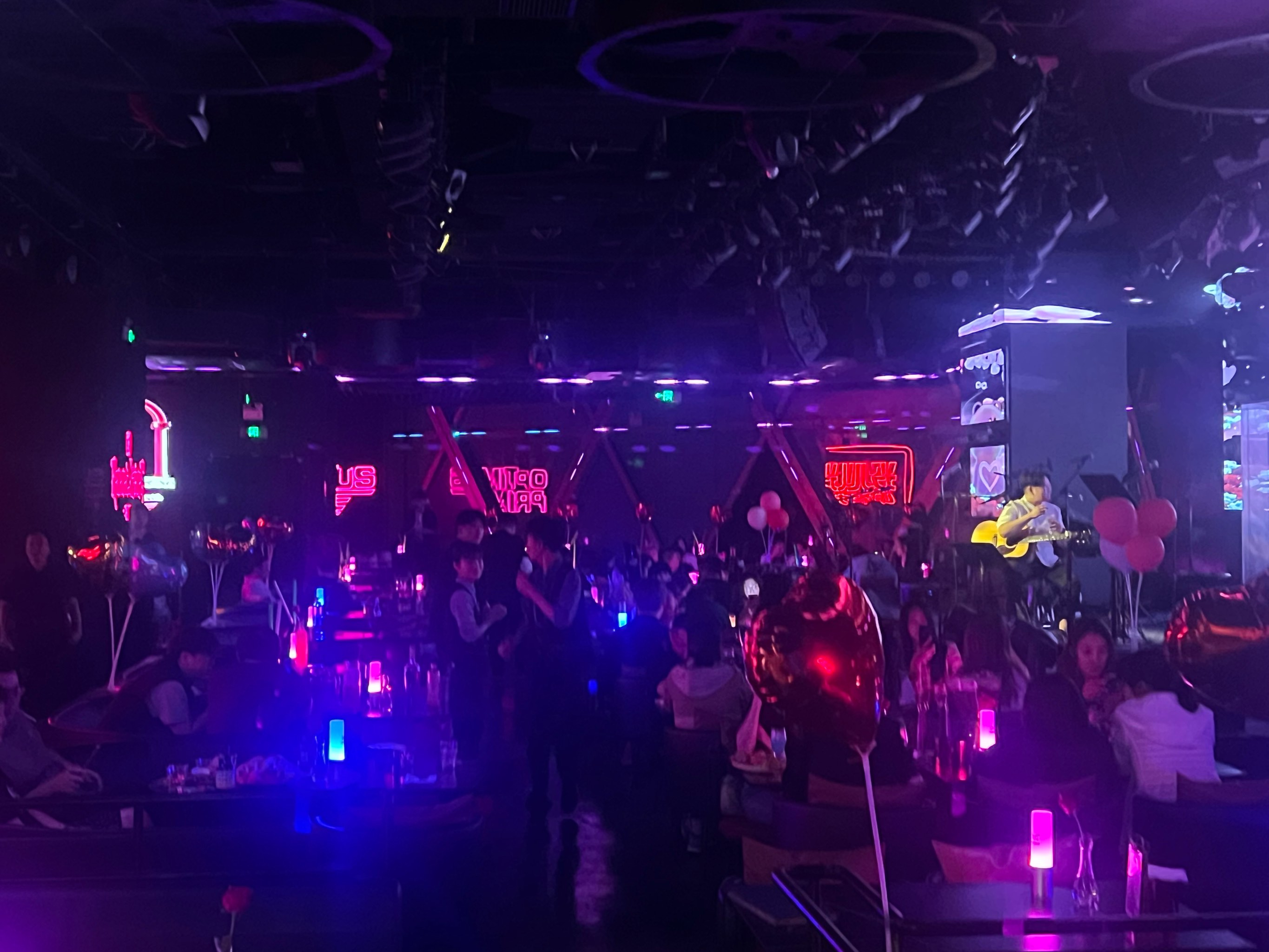 防城港商务KTV：片场体验不同-上思县ktv预定